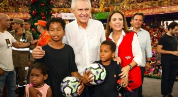 Natal do Bem entrega mais de 20 mil brinquedos em mega festa no Goiânia Arena